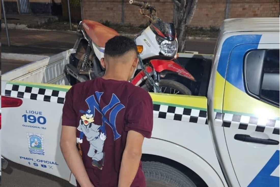 Polícia Militar prende acusado de roubo e recupera moto em São João do Arraial