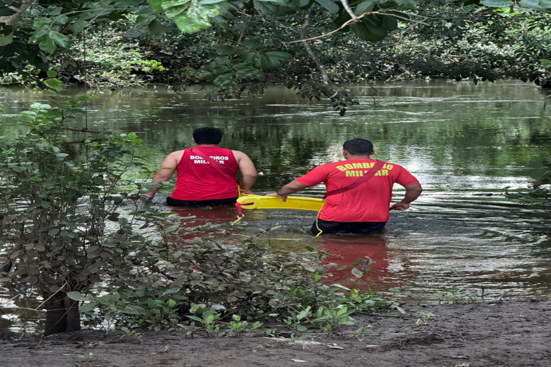 Buscas são reforçadas com mergulhadores nesta segunda-feira (2)